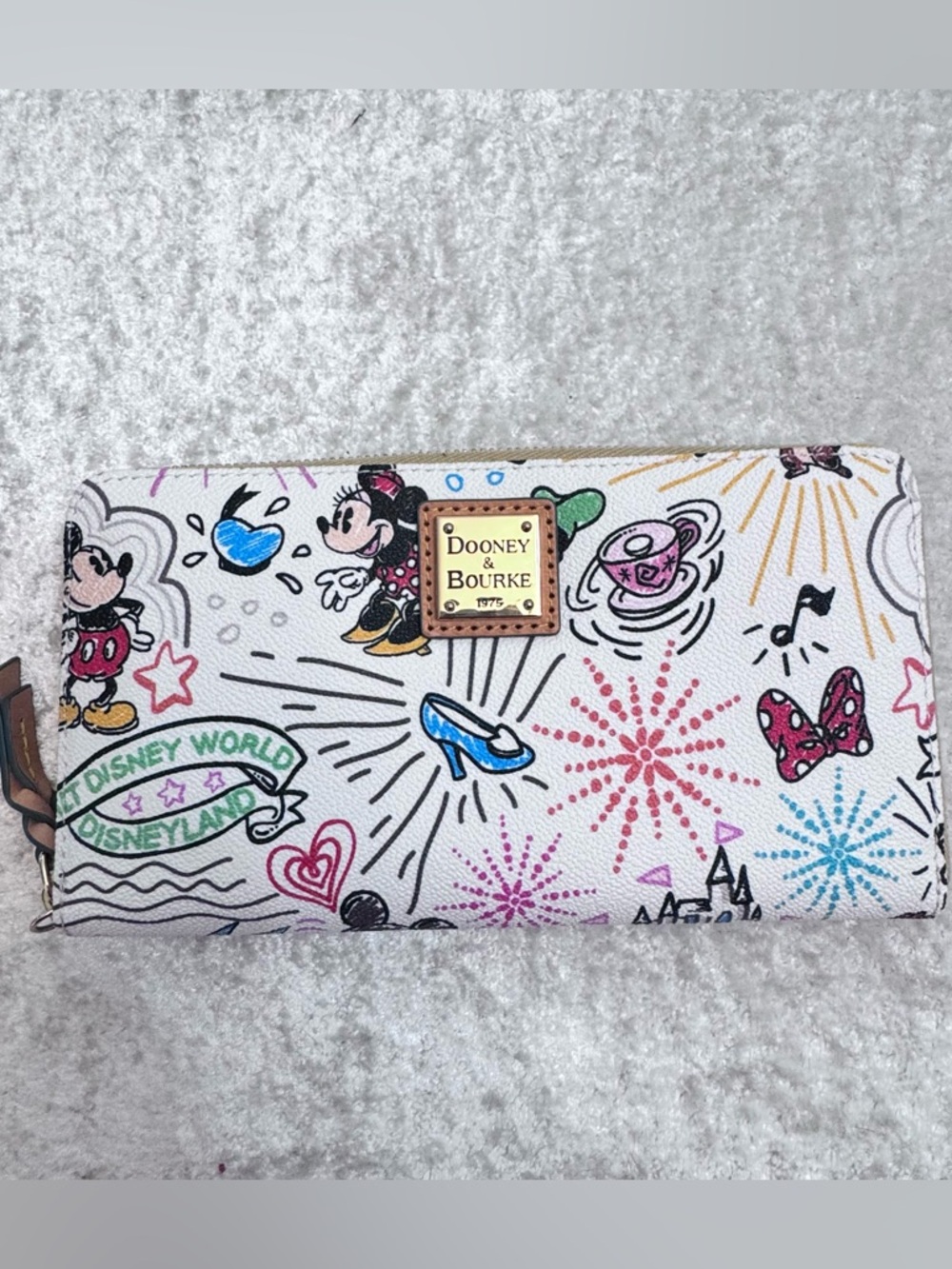 Dooney & Bourke White Multi Disney Minnie Sketch Zip Wallet